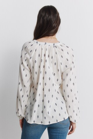 Springfield Blouse in Beige