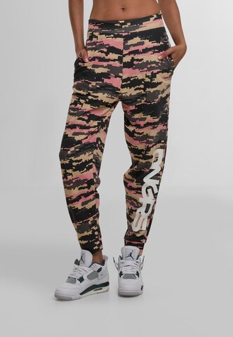 Dangerous DNGRS Tapered Broek in Gemengde kleuren: voorkant