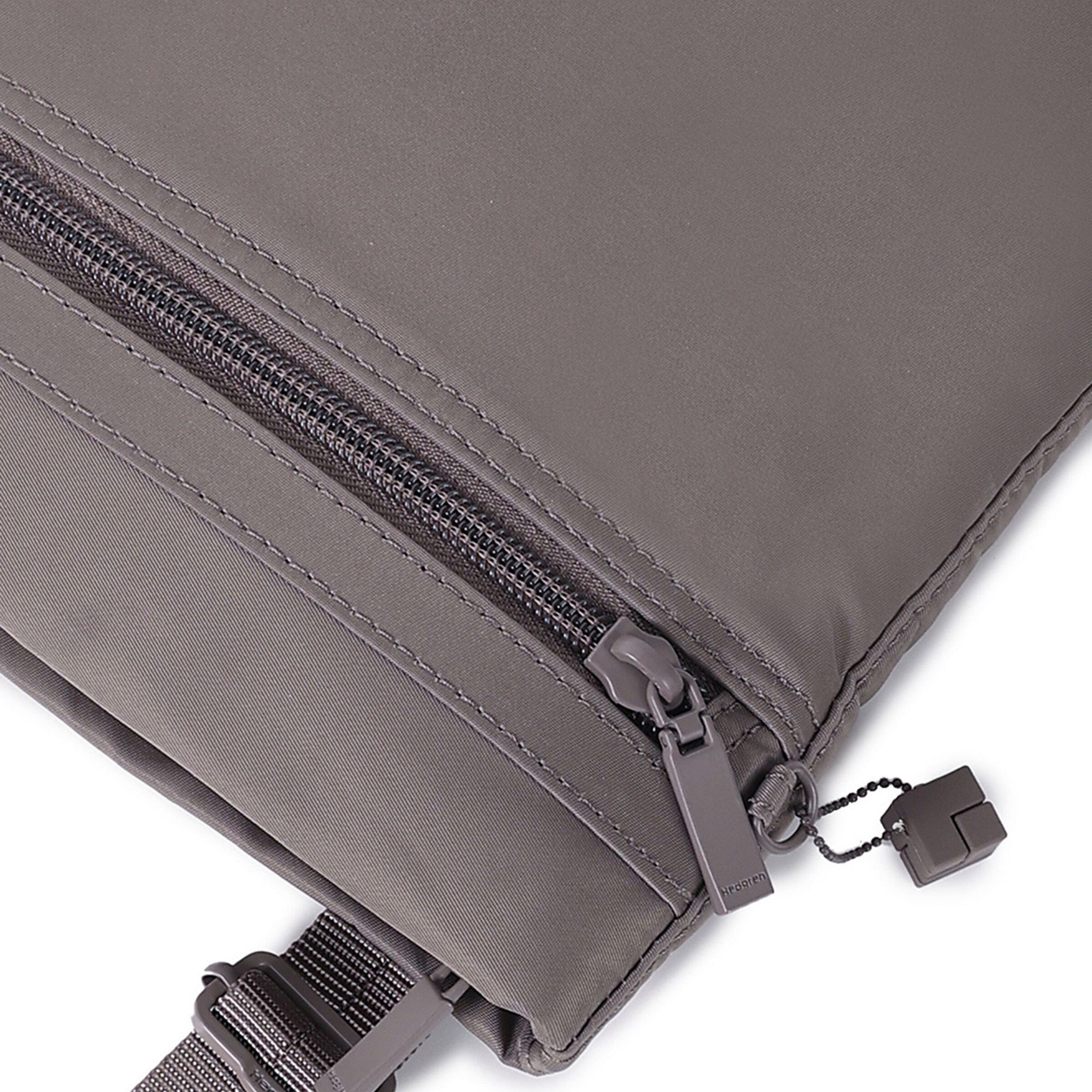 Hedgren Crossbody bag 'Inner City Leonce' in Grey