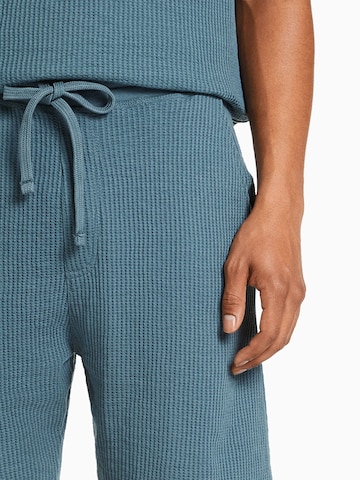 Bershka Normální Kalhoty – modrá