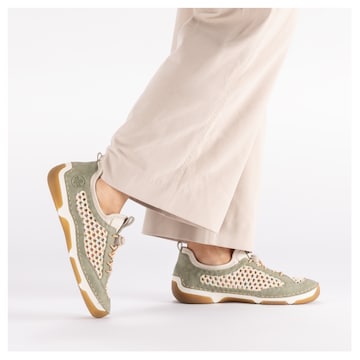 Chaussure de sport à lacets Rieker en vert