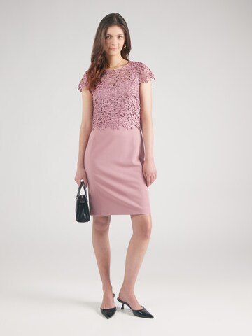 Robe de cocktail Vera Mont en rose