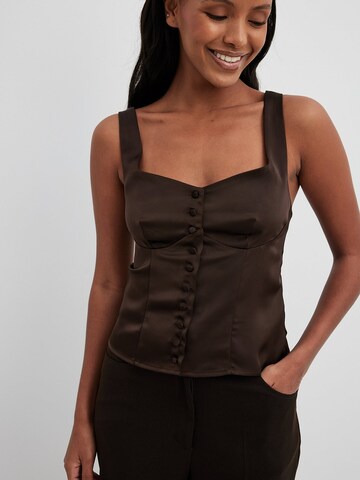 NA-KD Blouse in Brown: front