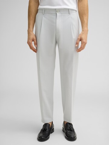 Regular Pantalon à pince 'Lois' STRELLSON en gris : devant