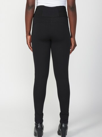KOROSHI Regular Trousers in Black