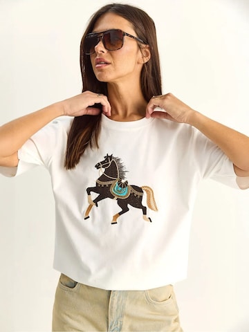 Bianco Lucci Särk 'T-Shirts', värv valge