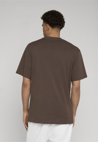 DEF - Camisa em castanho