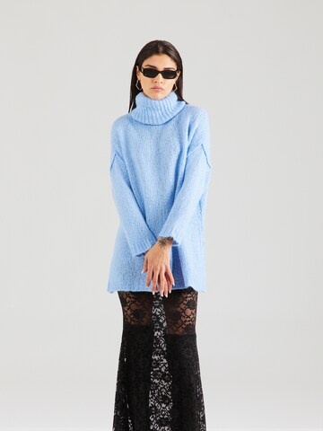 Pull-over oversize 'Be44nja' ZABAIONE en bleu : devant