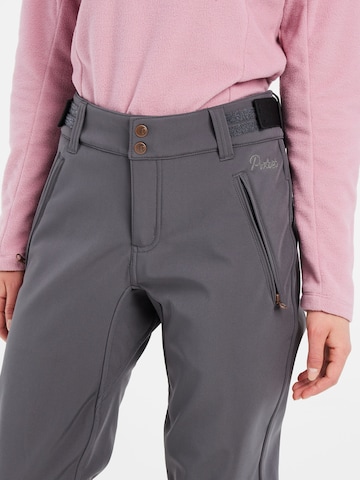 PROTEST Slimfit Sportbroek 'LOLE' in Grijs