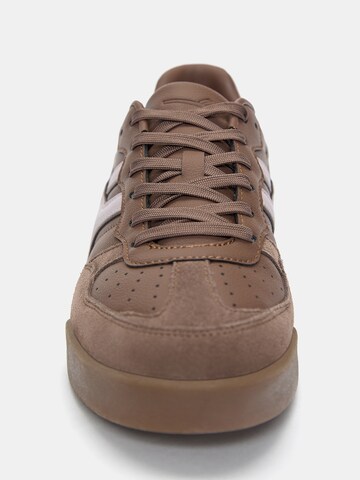 Sneaker bassa di Pull&Bear in marrone
