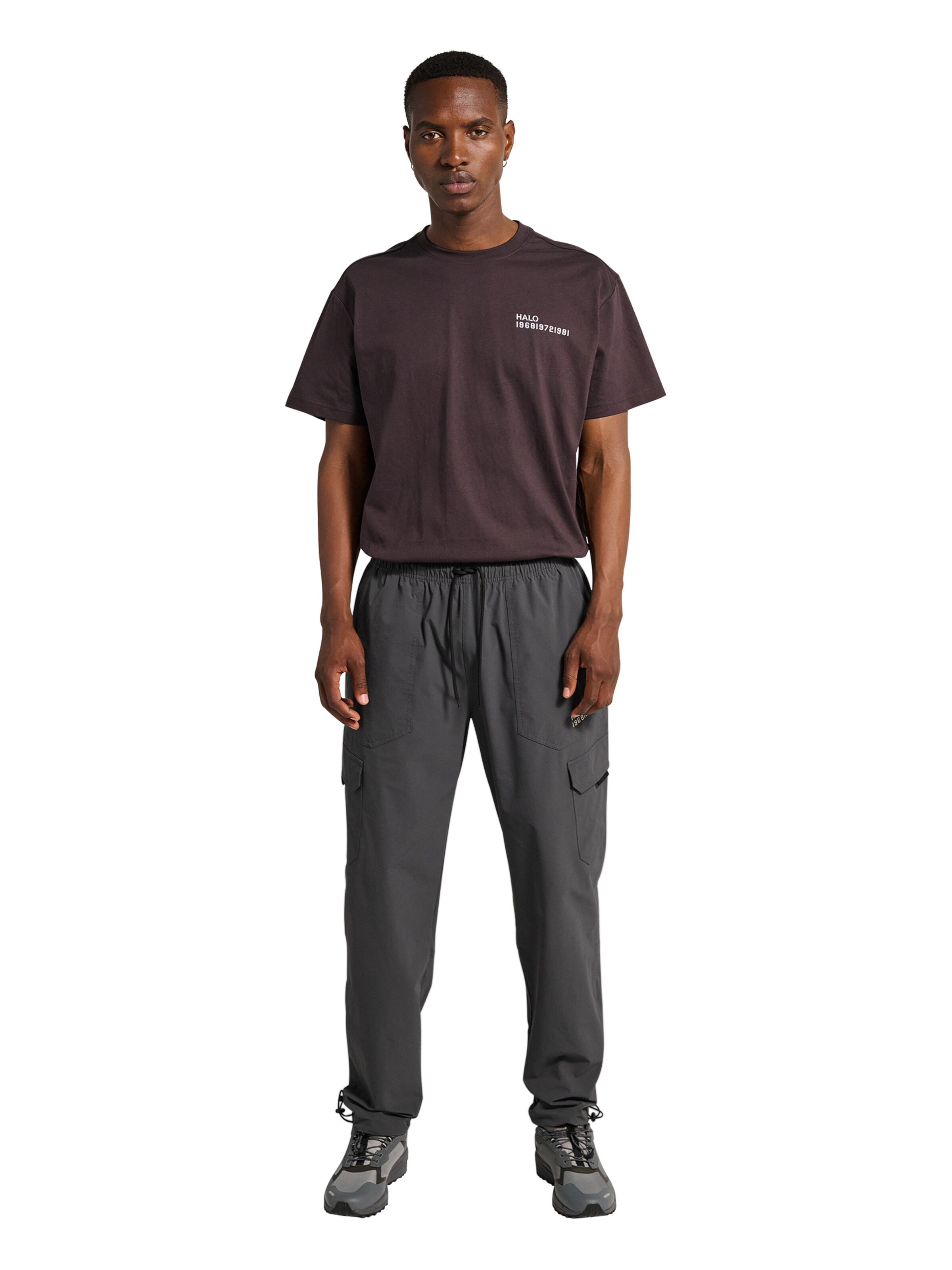 HALO Regular Pants in Grey