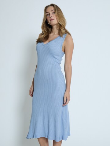 DESIRES Knitted dress 'Aneli' in Blue: front