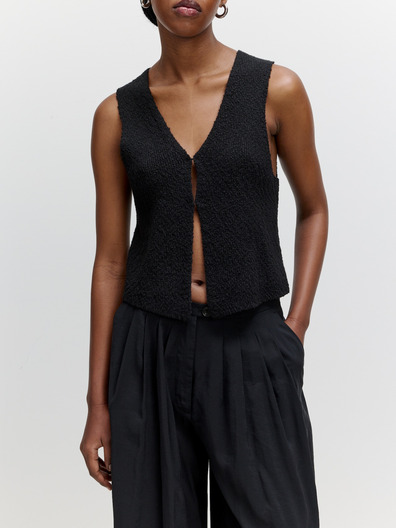 EDITED Produits Gilet 'Rike' noir