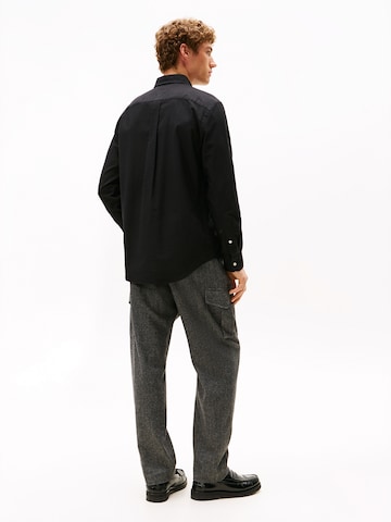 Coupe regular Chemise 'HERITAGE' TOMMY HILFIGER en noir