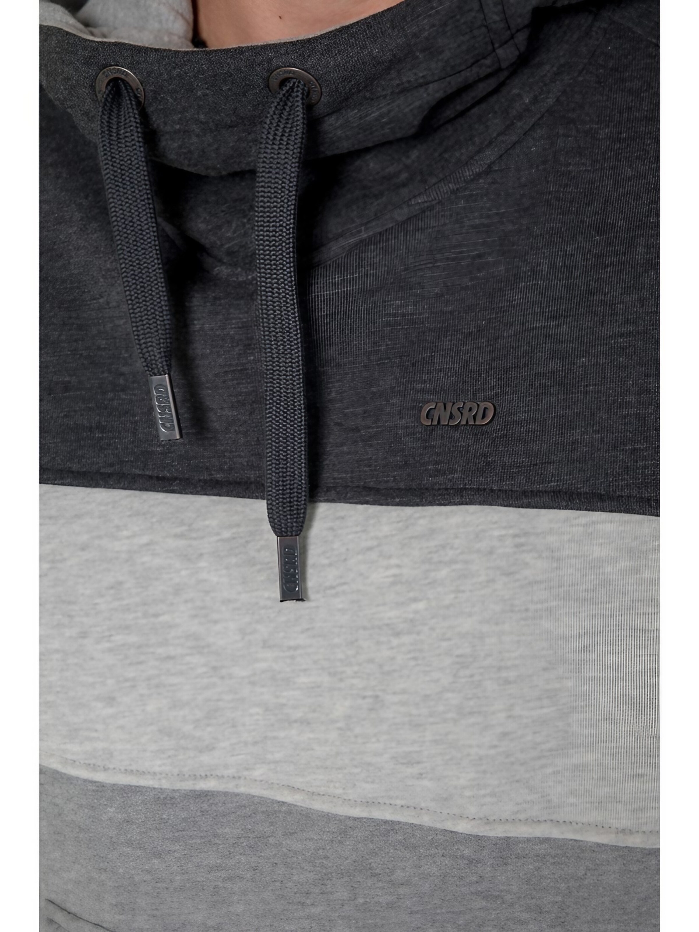 CNSRD Sweatshirt 'KING B'‌ in Schwarz