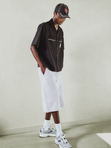 Bershka Wide Leg Farkut värissä valkoinen