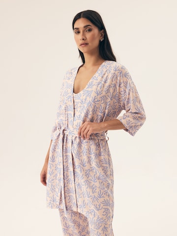 Henderson Short Bathrobe 'Viskose-Morgenmantel in Midilänge mit Pflanzenmuster Nadar' in Blue: front