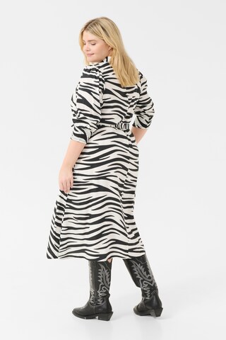 Robe 'Emina Olga' KAFFE CURVE en noir