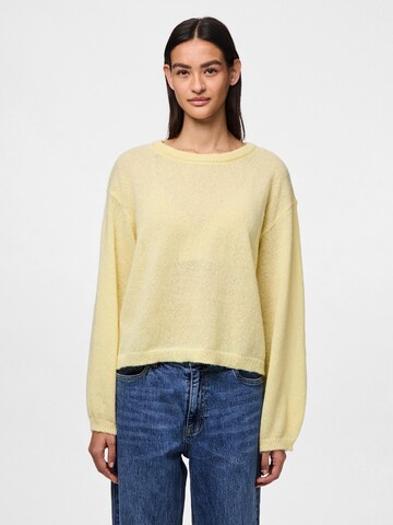 Pull-over 'IDA' PIECES en jaune : devant