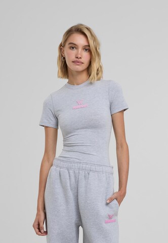 Felicious Shirts i grå: forside