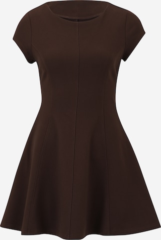 Robe Vero Moda Petite en marron : devant