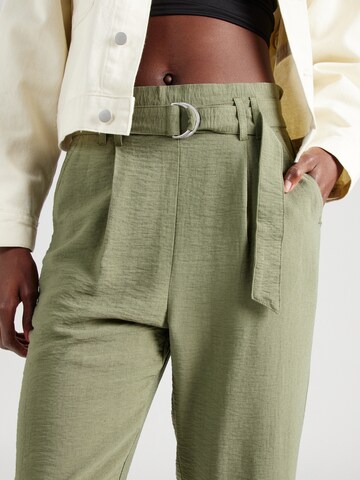 regular Pantaloni con piega frontale 'ELAKO' di b.young in verde