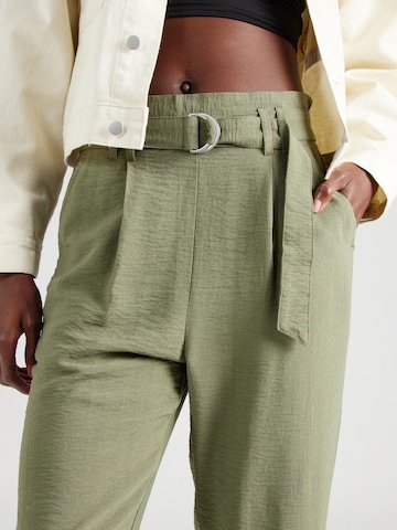 b.young Regular Pleated Pants 'ELAKO' in Green