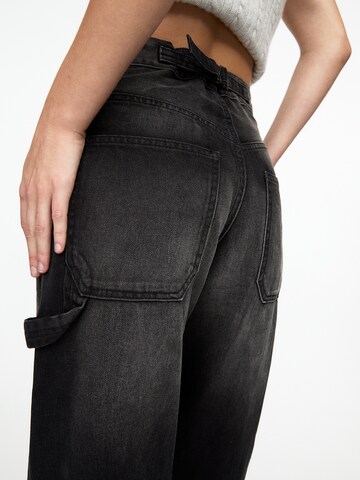 Loosefit Jeans di Pull&Bear in nero