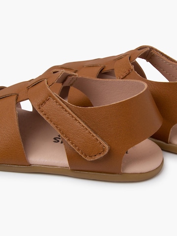 Calzatura aperta di Pisamonas in marrone