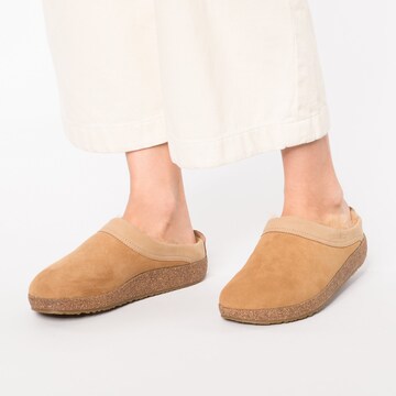 HAFLINGER Slippers in Beige: front