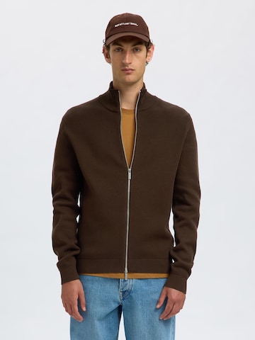 SELECTED Cardigan i brun: forside