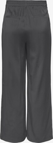 ONLY Wide leg Pleat-Front Pants in Grey