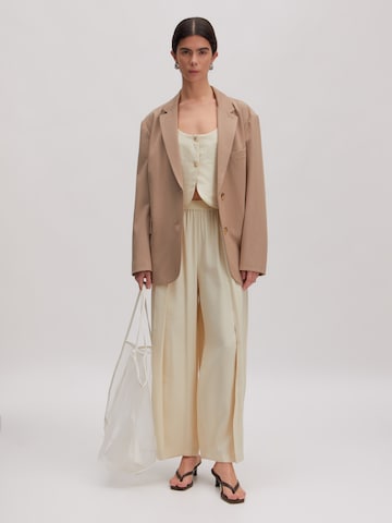 Loosefit Pantalon 'Quanda' EDITED en beige