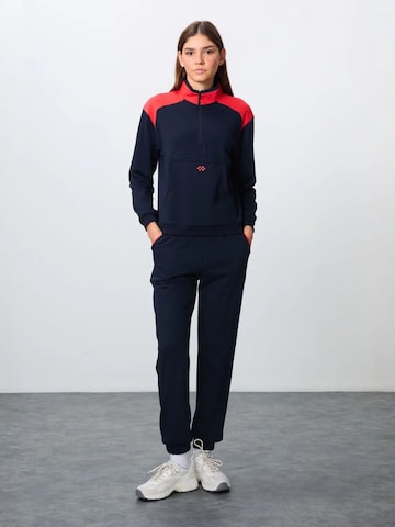 Completo per l'allenamento 'Aktive Sets' di Tommy Life in colori misti: frontale