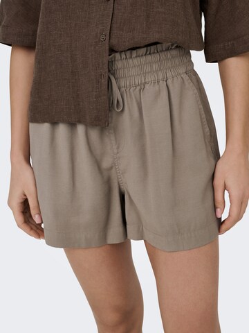 ONLY Regular Hose in Beige