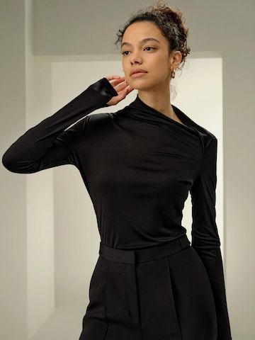 Lilysilk Top 'Seidenjersey Schmales Langarm Top' in Zwart