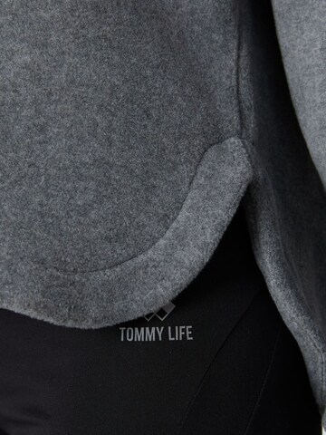 Tommy Life - Pullover em cinzento