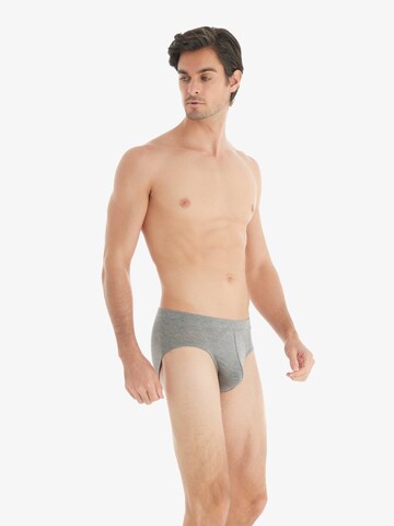 Blackspade Slip in Grijs