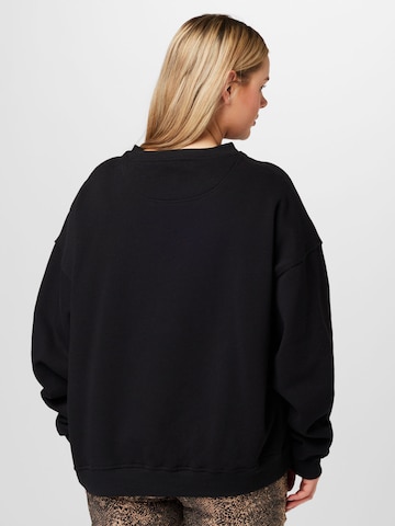 Cotton On Curve Sweatshirt in Black