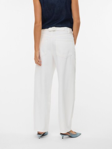 Wide leg Jeans 'VMZelda' di VERO MODA in bianco
