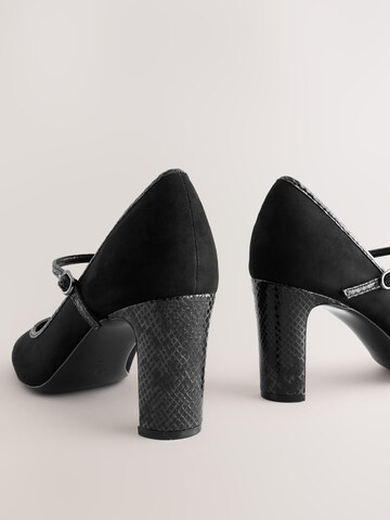 Next Pumps in Black