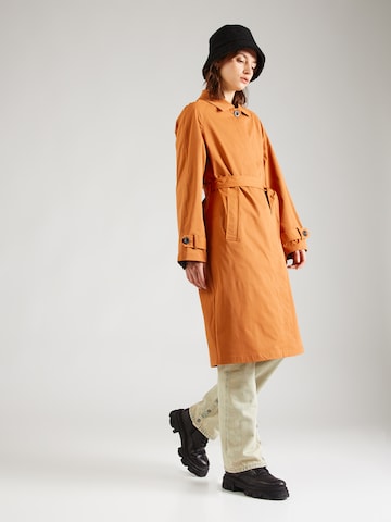 Manteau mi-saison 'ORCHID' ONLY en marron : devant