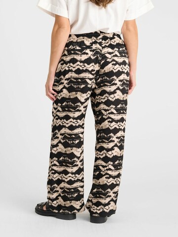 Le Temps Des Cerises Loosefit Broek 'Lomy' in Zwart