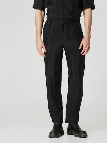 ABOUT YOU x Kevin Trapp Loose fit Pleat-Front Pants 'Ron' in Black: front