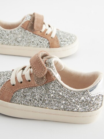 Baskets Next en argent