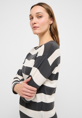 MUSTANG Sweatshirt 'Style Marianna' in Black