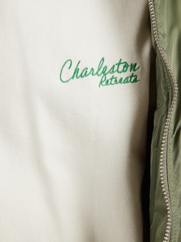 T-Shirt 'WELLNESS DESTINATIONS' Abercrombie & Fitch en gris