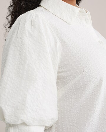 WE Fashion - Blusa en blanco