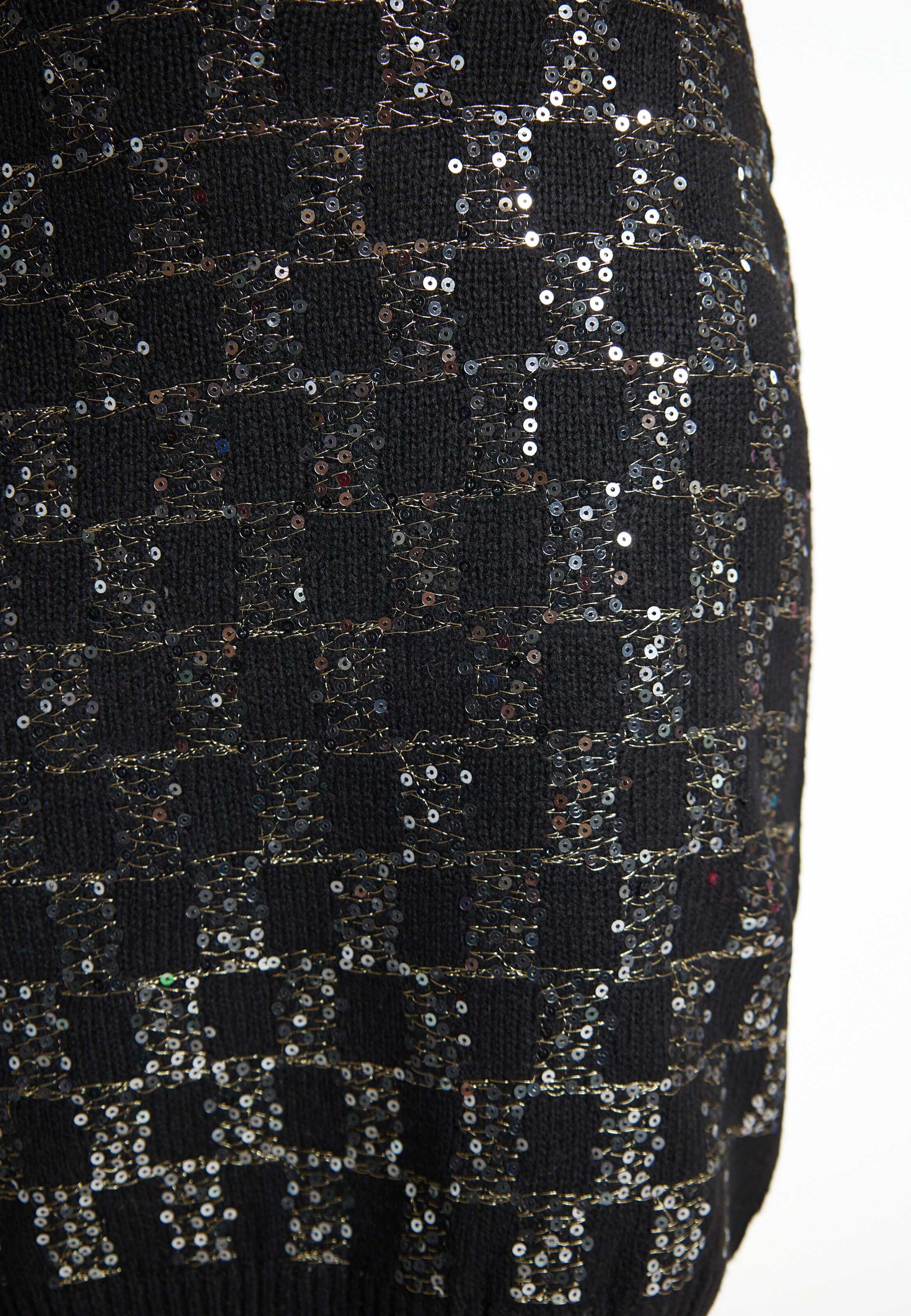 faina Hame värissä musta