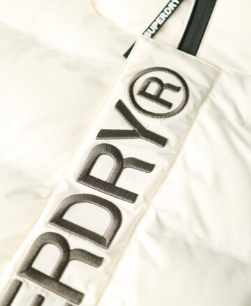 Veste d’hiver Superdry en blanc